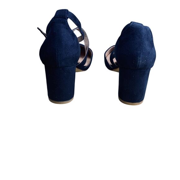 Journee Collection Foster Navy Faux Suede Block Heel Sandal Pump- Size 9 NWOT - Picture 5 of 10
